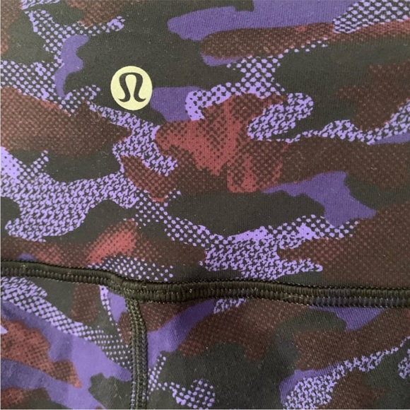 Lululemon Wunder Under Crop III 25” Hounds Camo Emperor Blue Black Size 4 - Picture 7 of 8